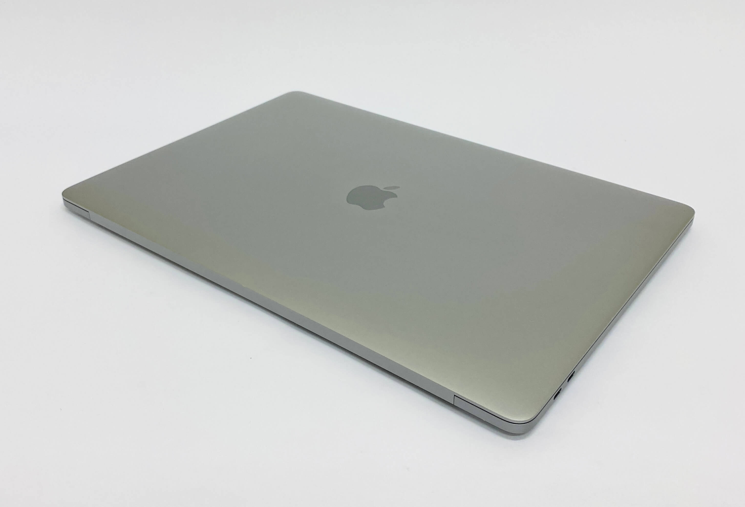 MacBook Pro Retina 15’’ Touch Bar, Space Gray, i7, rok 2016, 16GB RAM, 1TB SSD