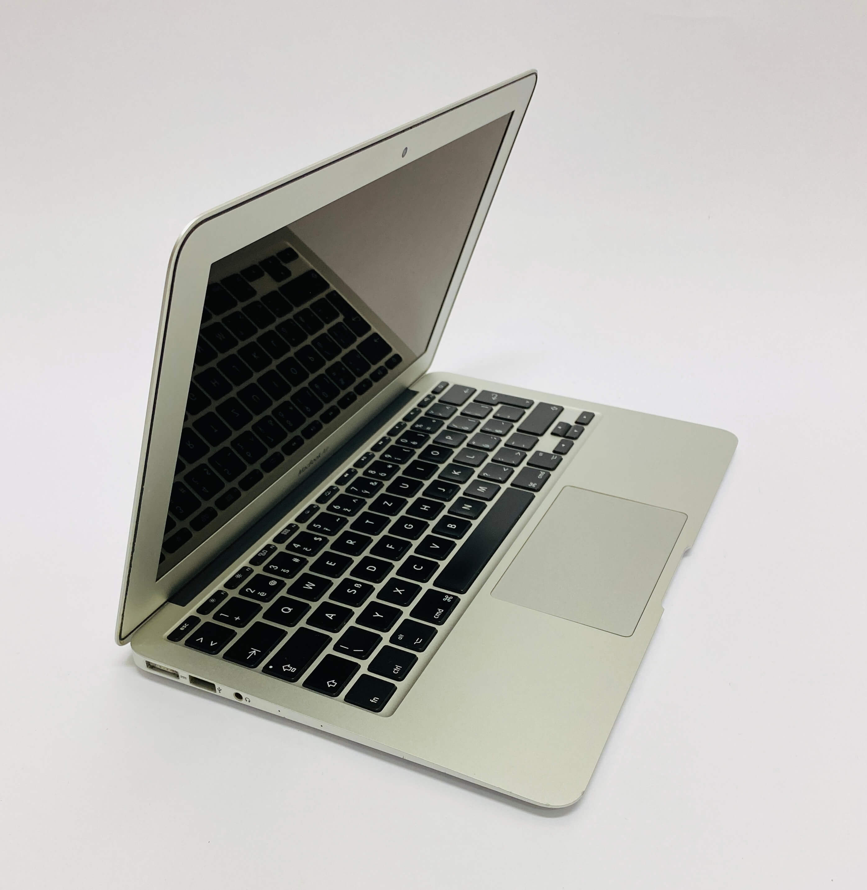MacBook Air 11’’, i5, rok 2013, 4GB RAM, 128GB SSD