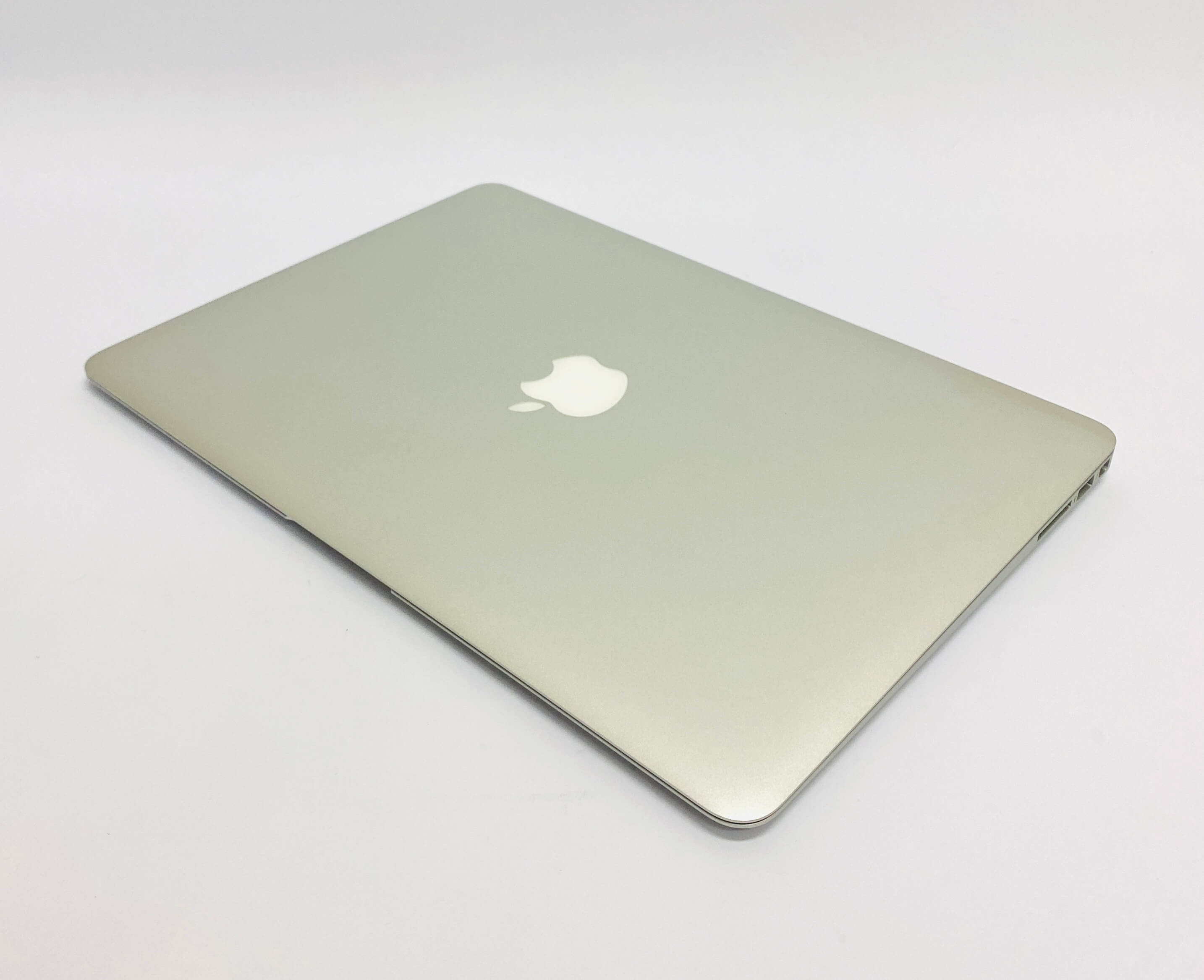 MacBook Air 13", i7, rok 2015, 8GB RAM, 256GB SSD