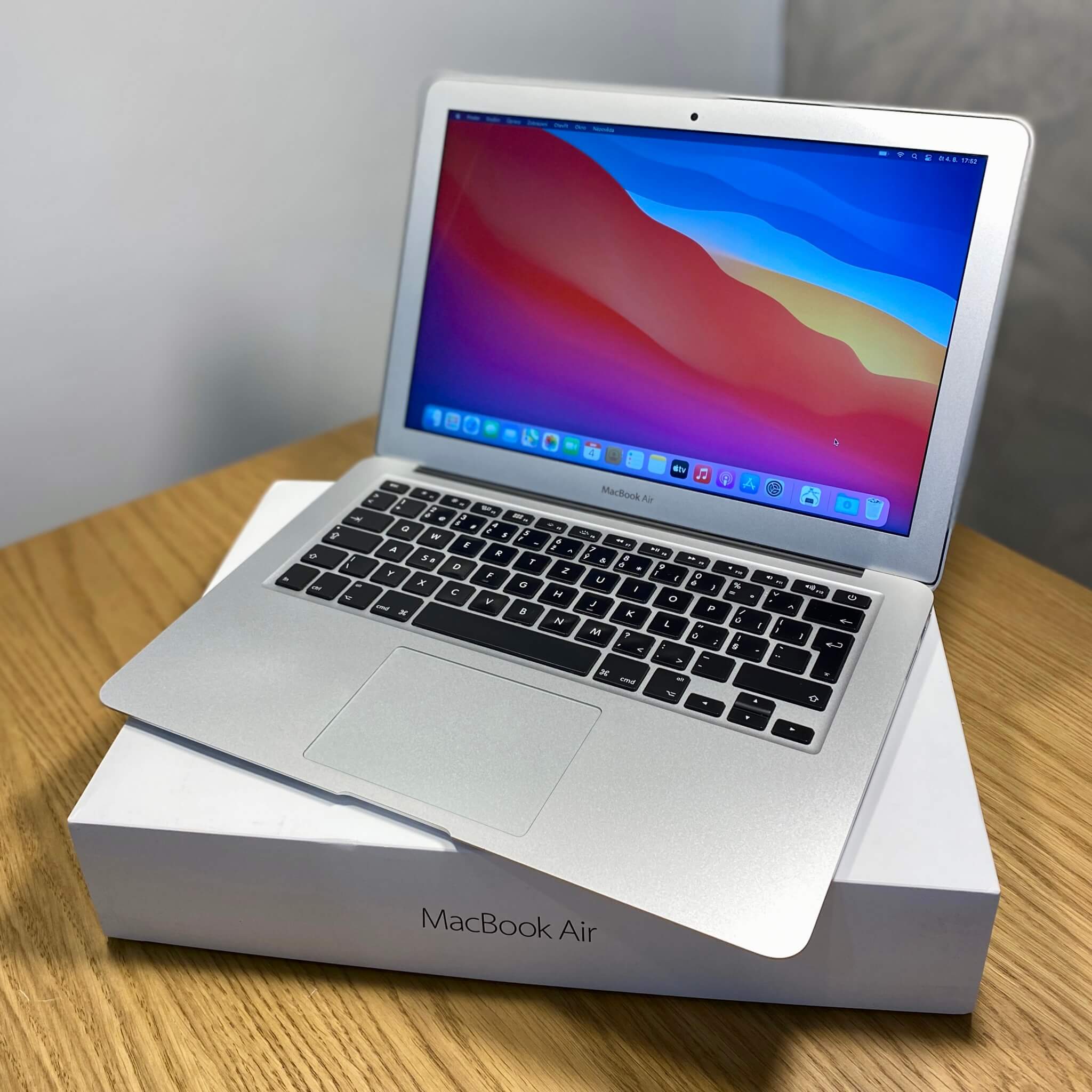 MacBook Air 13’’, i5, rok 2015, 4GB RAM, 128GB SSD