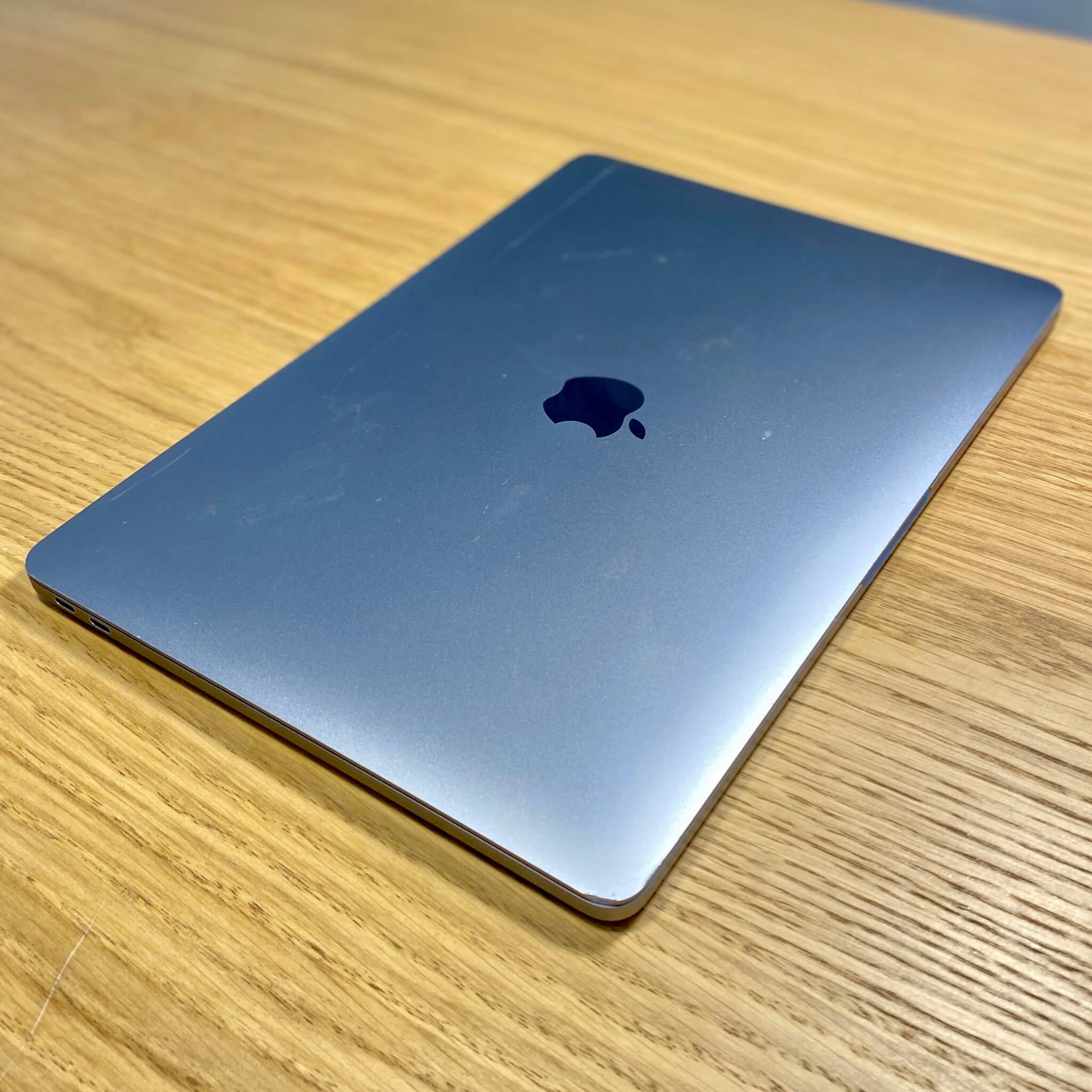 MacBook Pro 13’’ Space Gray, i5, rok 2017, 8GB RAM, 256GB SSD