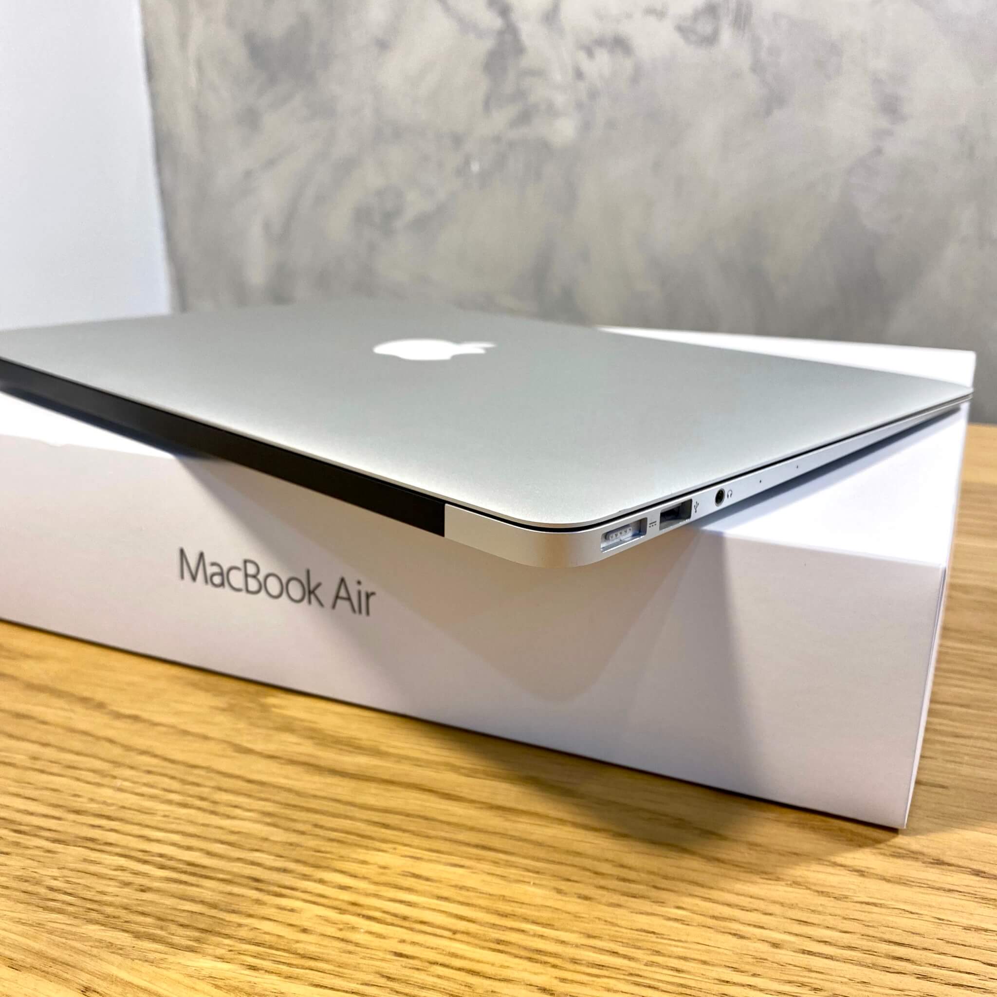 MacBook Air 13'', i5, rok 2015, 8GB RAM, 500GB SSD