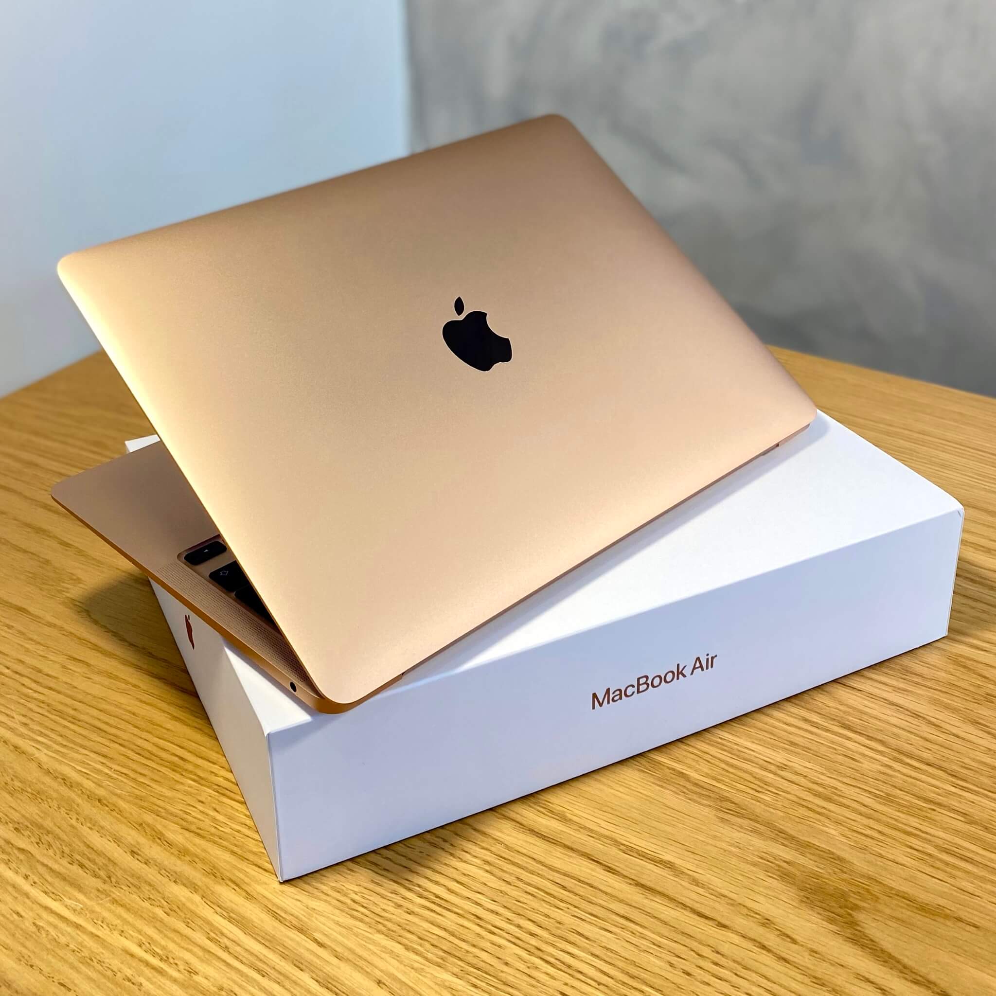 MacBook Air 13", Apple M1, Gold, 8GB RAM, 256GB SSD