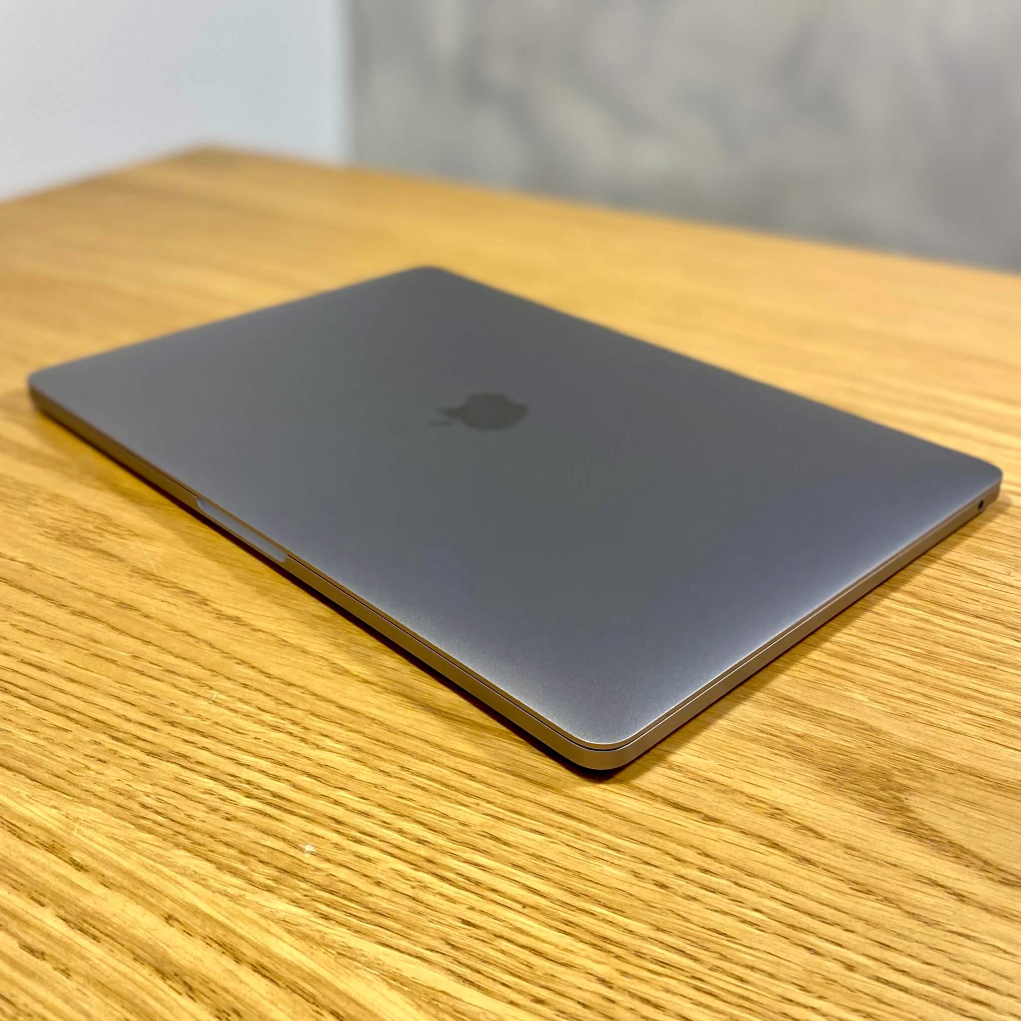 MacBook Pro 13’’ Space Gray, i5, rok 2017, 8GB RAM, 128GB SSD