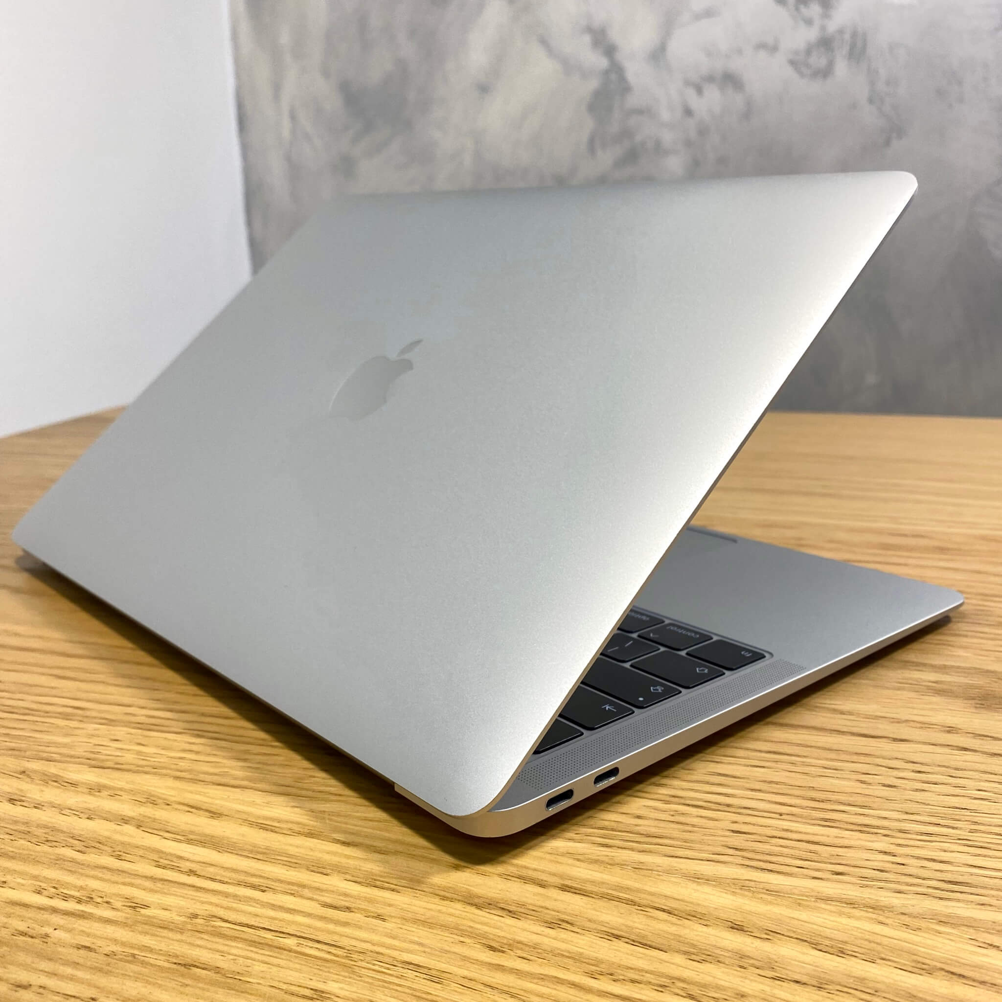 MacBook Air 13''  Silver, i5, rok 2018, 16GB RAM, 256GB SSD