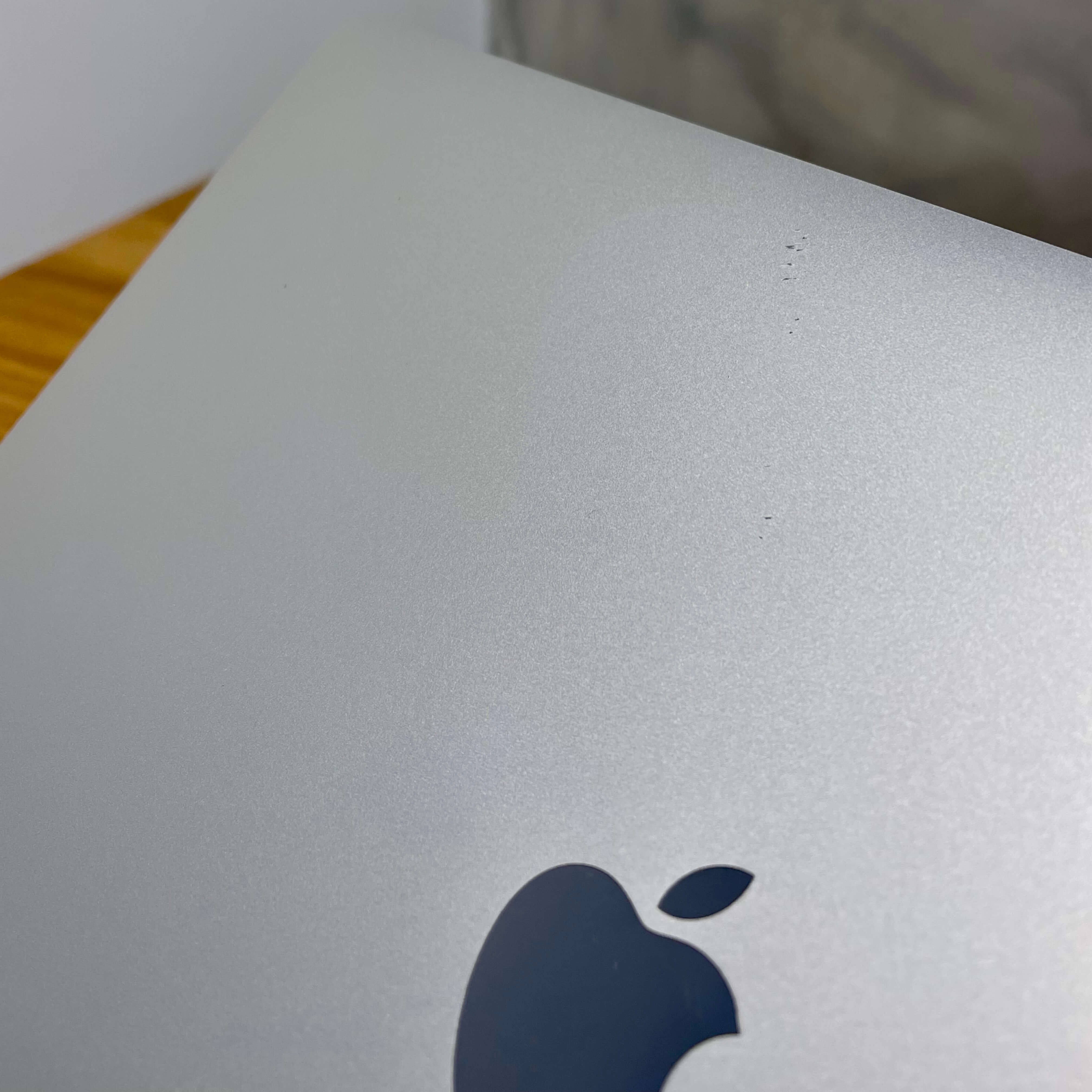 MacBook Pro Retina 13" Touch Bar Silver, rok 2020, M1, 8GB RAM, 512GB SSD