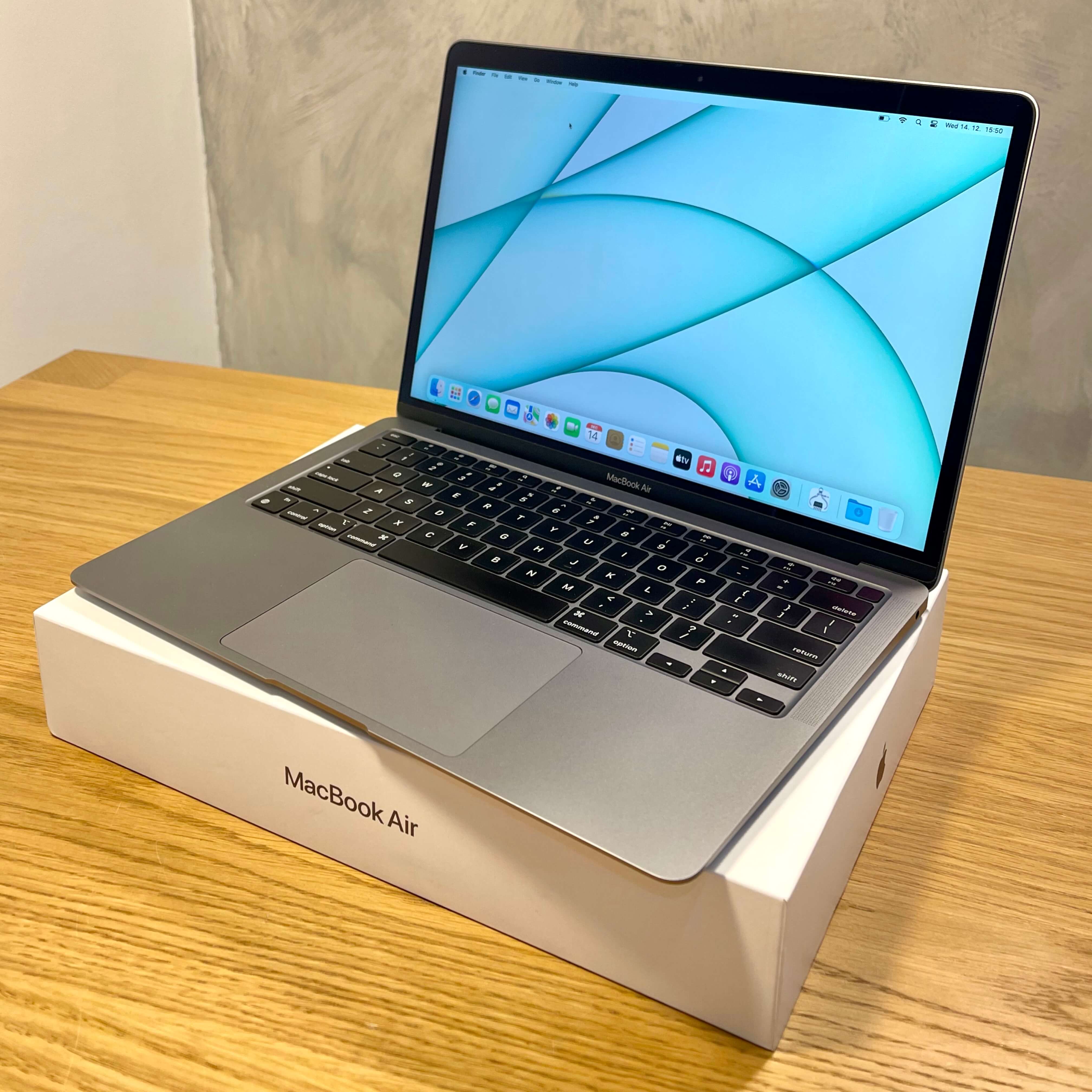 MacBook Air 13"  Space Grey, rok 2020, M1, 8GB RAM, 256GB SSD