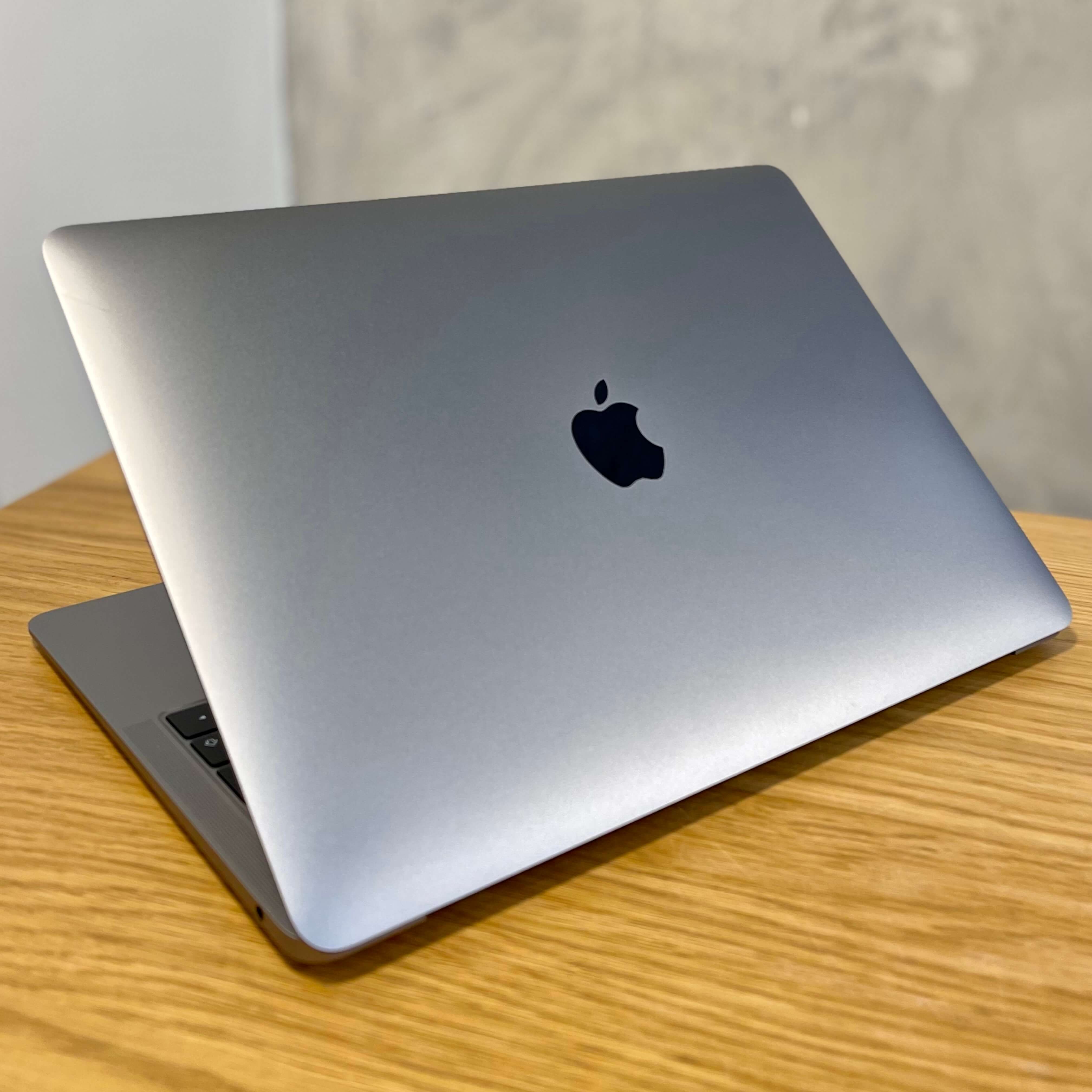 MacBook Air 13'' Retina, Space Gray, i5, rok 2018, 8GB RAM, 256GB SSD