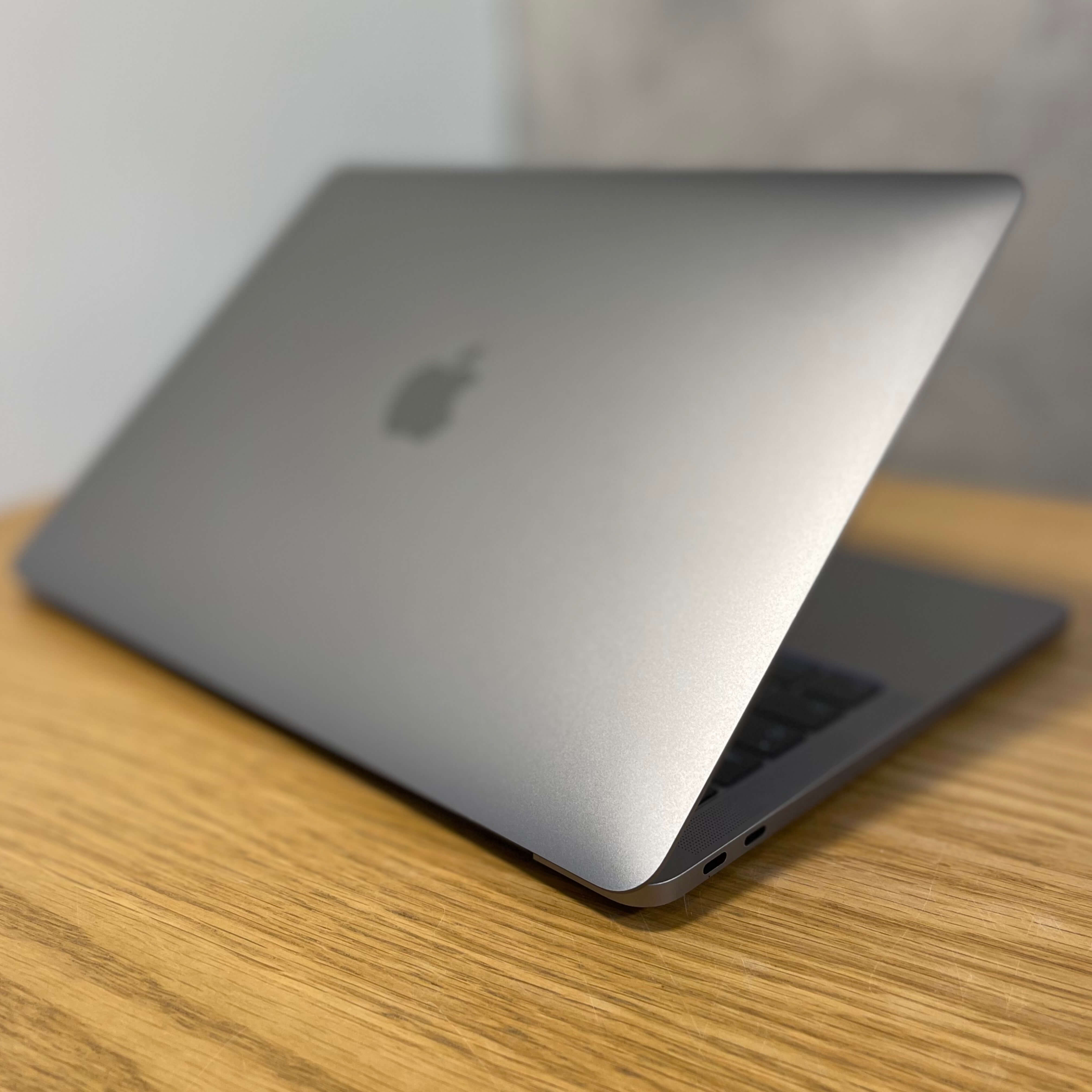 MacBook Pro 13'' Retina, Space Gray, i5, rok 2016, 16GB RAM, 512GB SSD