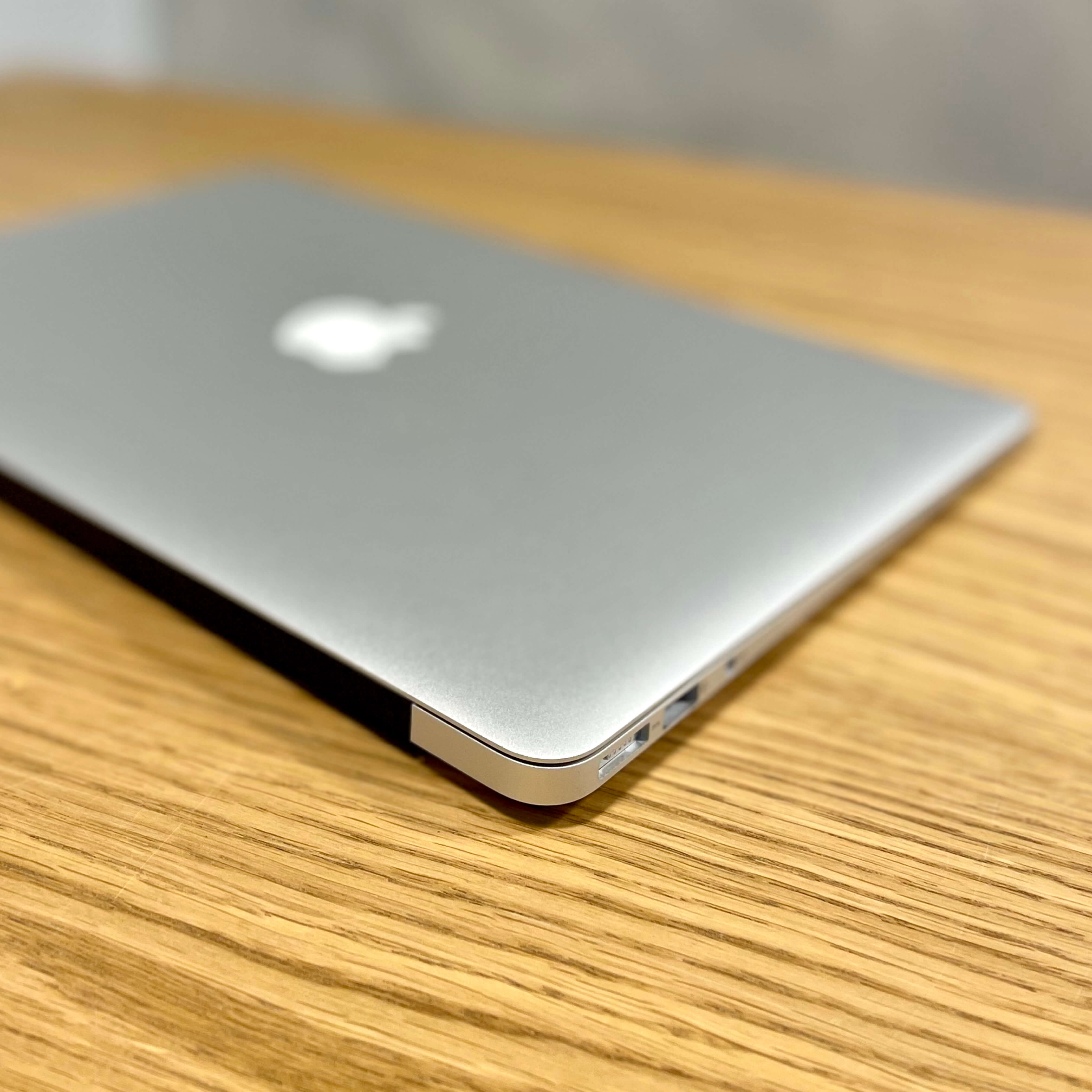 MacBook Air 13", rok 2015, i7, 8GB RAM, 512GB SSD