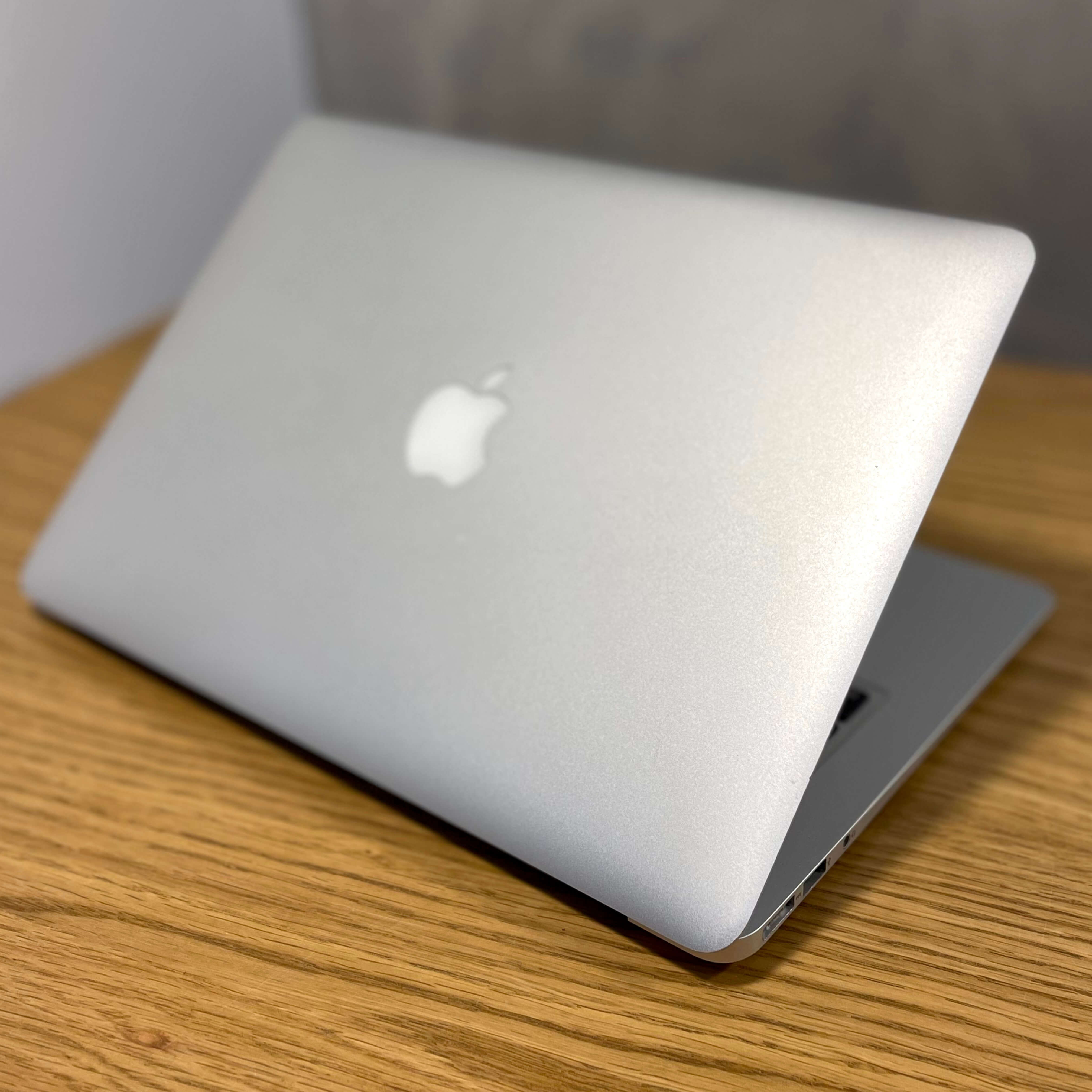 MacBook Air 13’’, i5, rok 2017, 8GB RAM, 256GB SSD