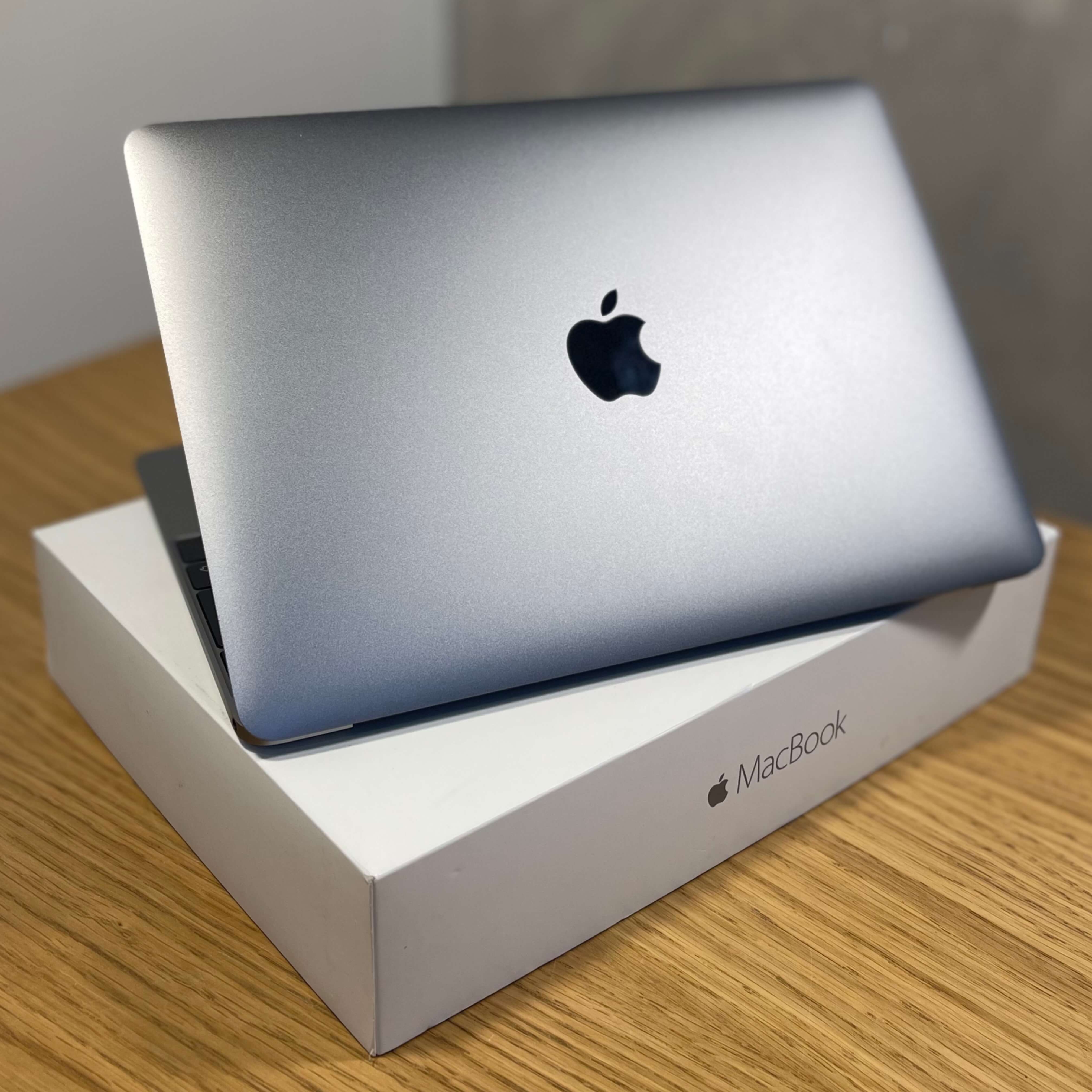 MacBook 12’’ Retina Space Gray , rok 2015, M, 8GB RAM, 512GB SSD