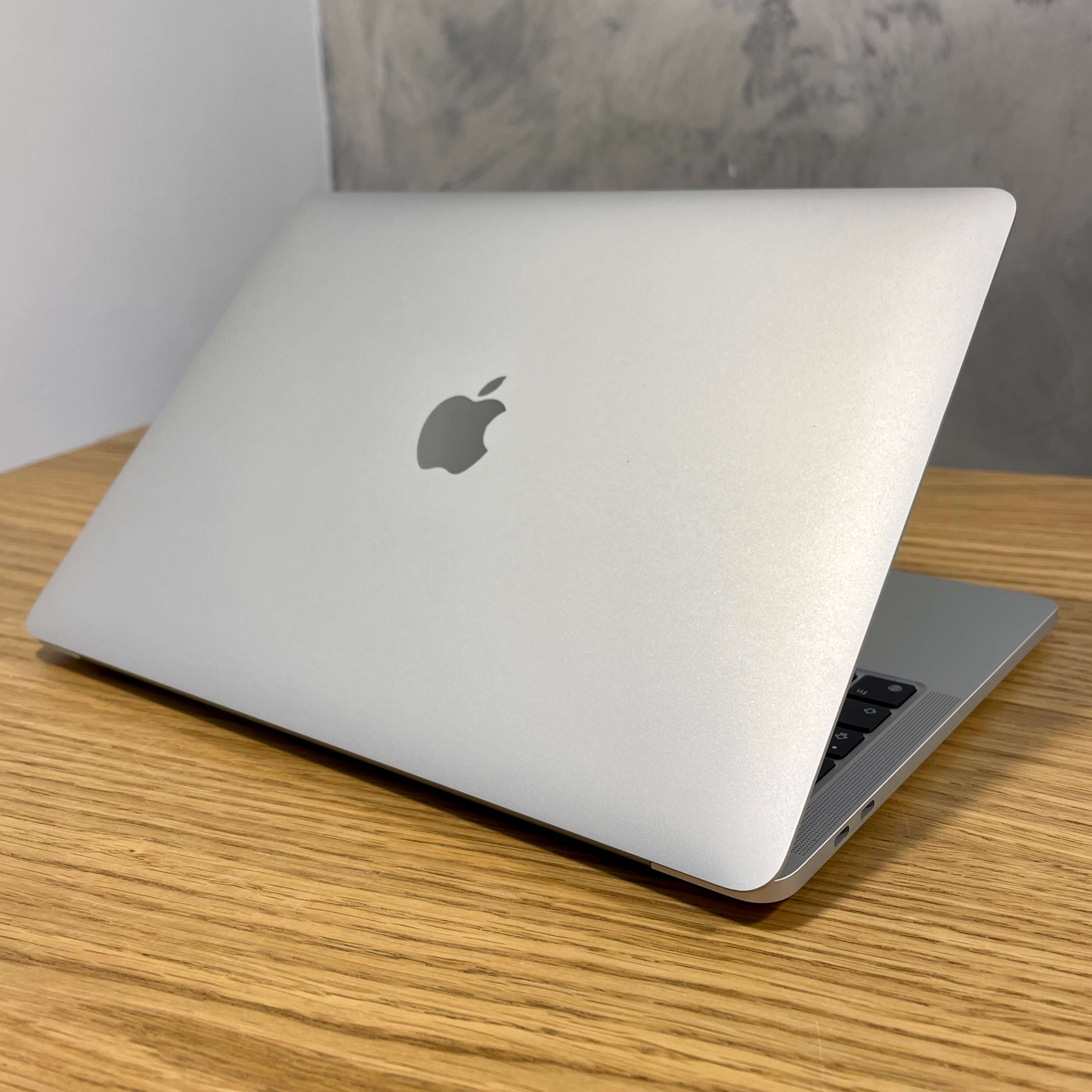 MacBook Pro Retina 13’’ Touch Bar Silver , rok 2022, M2, 8GB RAM, 256GB SSD