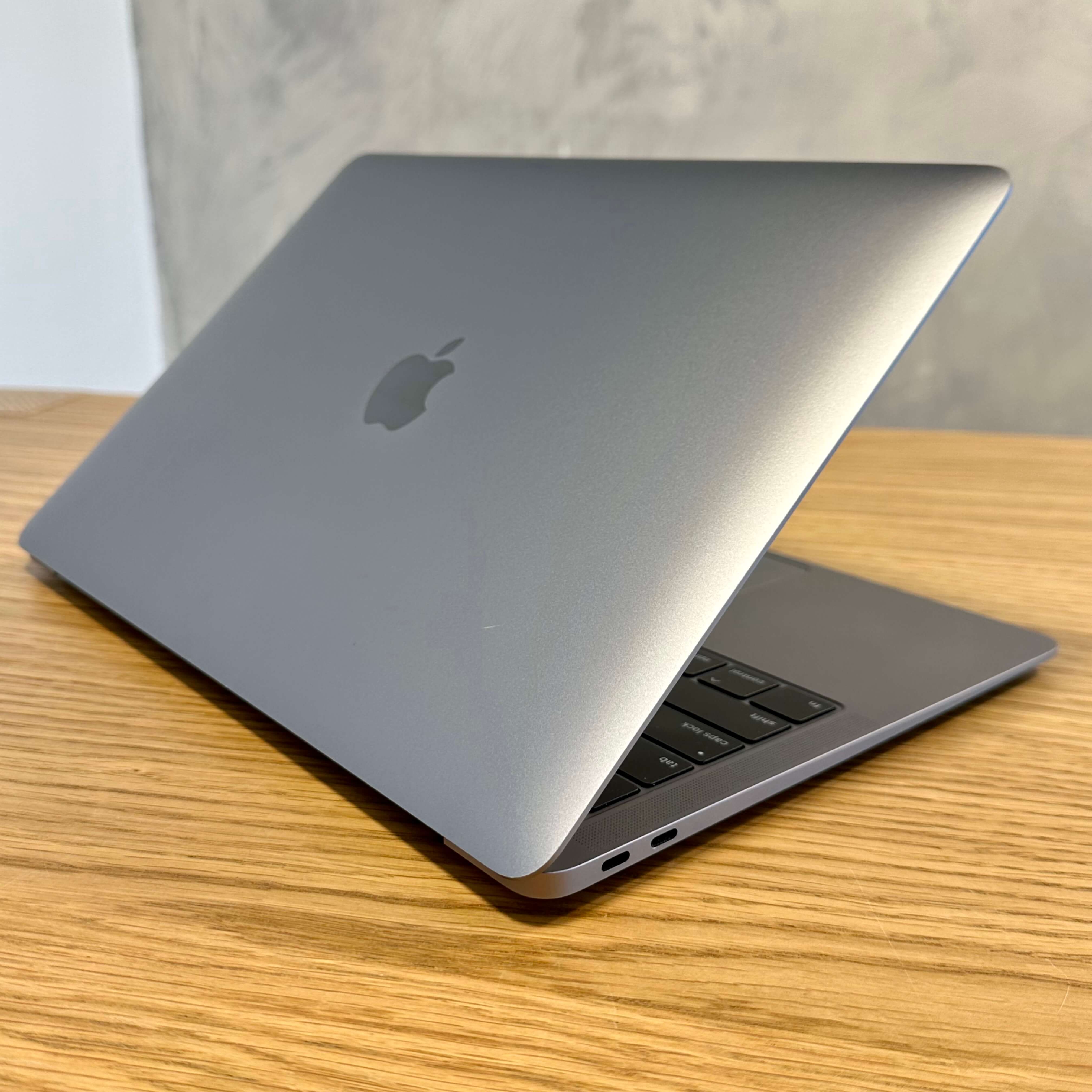 MacBook Air 13'' Retina,  Space Gray, i5, rok 2018,  8GB RAM, 256GB SSD