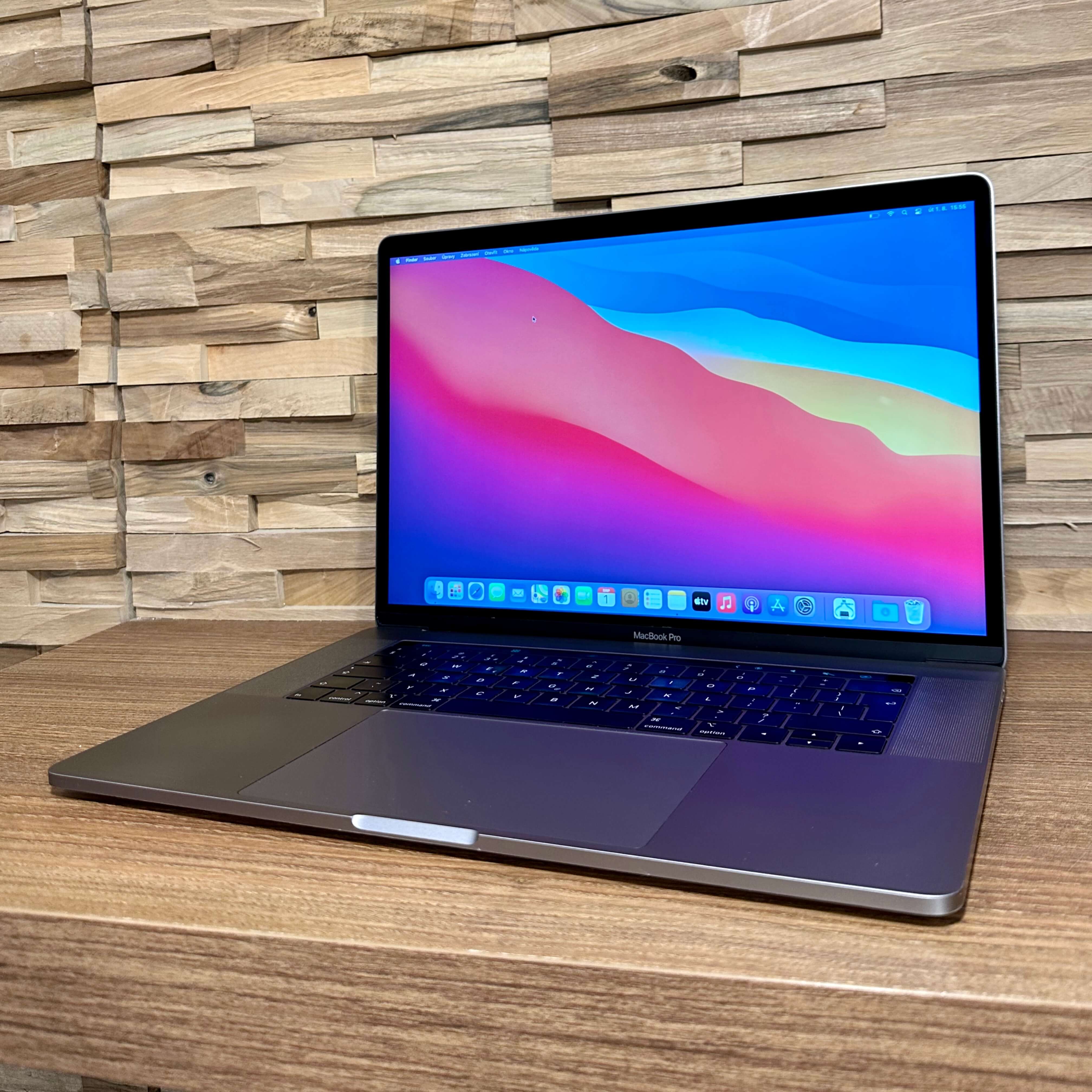 MacBook Pro 15’’ Retina Touch Bar Space Gray, i9, rok 2018, 32GB RAM, 1TB SSD