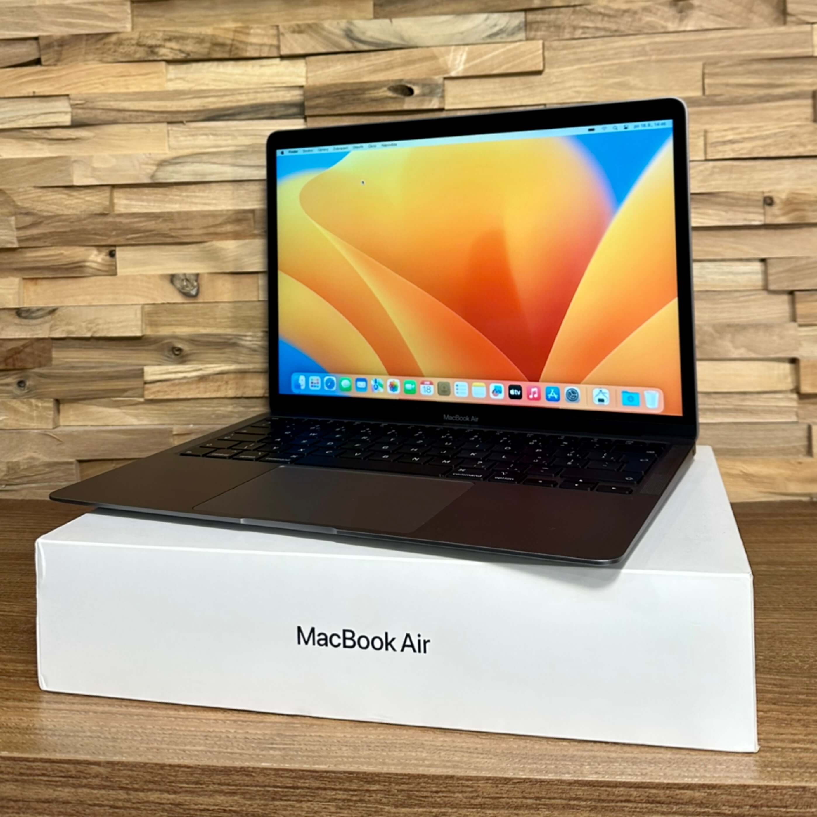 MacBook Air 13’’ Retina Space Gray, i5, rok 2020, 8GB RAM, 256GB SSD