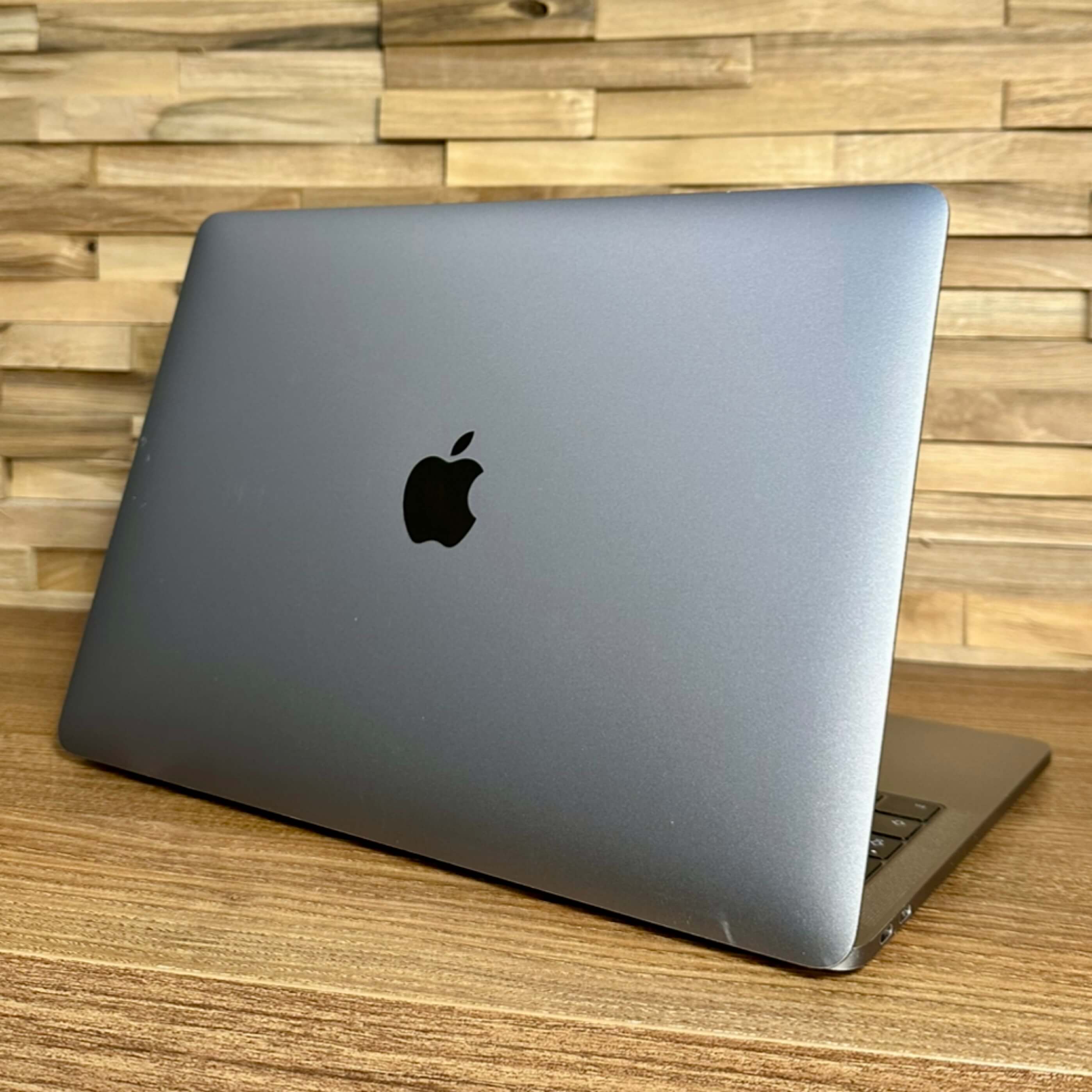 MacBook Pro Retina 13" Space Gray, rok 2017, i5, 16GB RAM, 512GB SSD