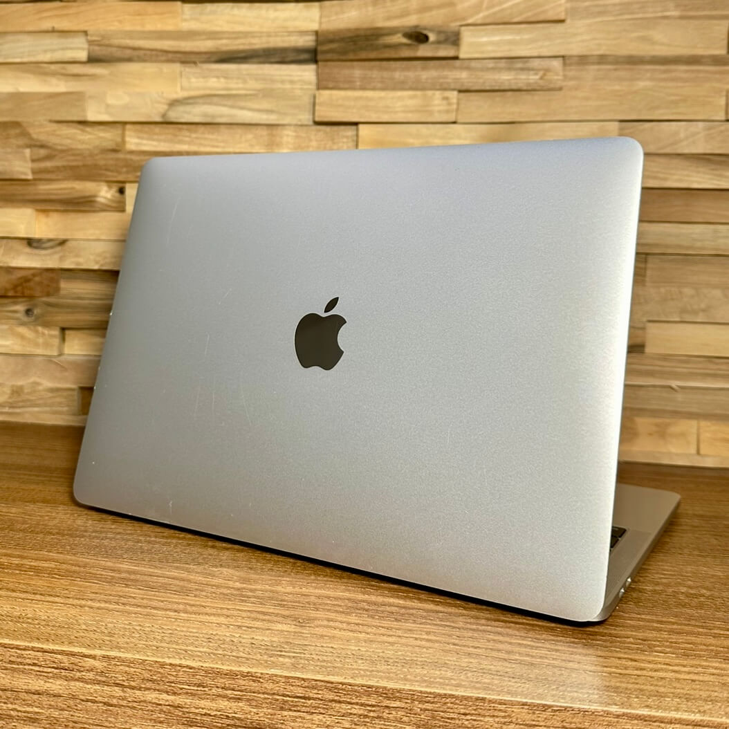 MacBook Pro 13’’ Touch Bar Silver, i5, rok 2017, 8GB RAM, 512GB SSD NOVÁ BATERIE