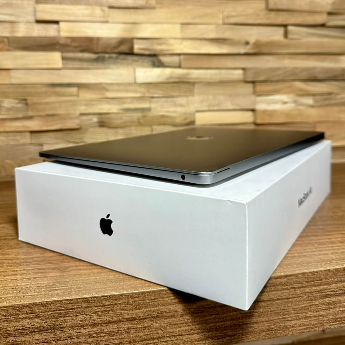 MacBook Air 13¨ Space Gray, i5, rok 2019, 8GB RAM, 128GB SSD