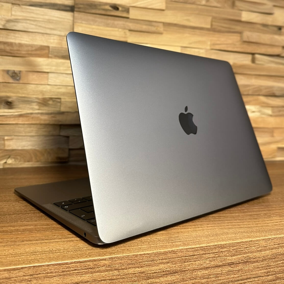 MacBook Air 13¨ Space Gray, i5, rok 2019, 8GB RAM, 512GB SSD