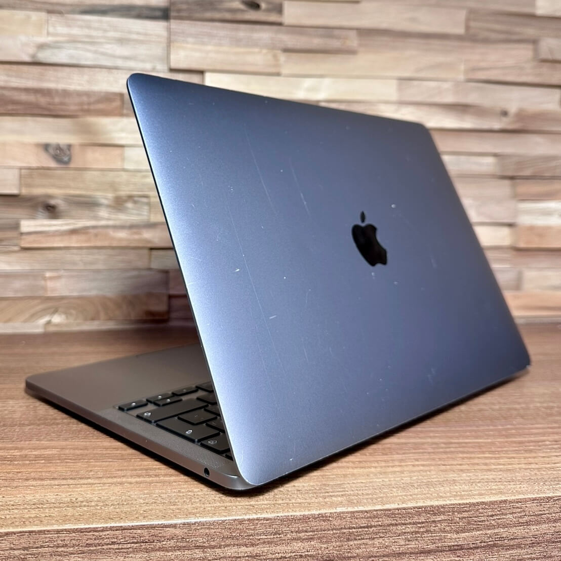 MacBook Pro 13’’ Retina Touch Bar  Space Gray , rok 2022, M2, 16GB RAM, 256GB SSD