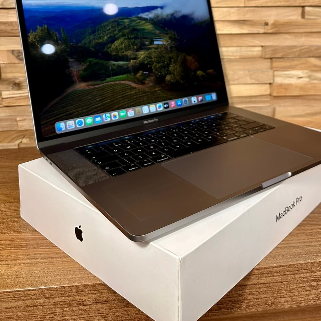 MacBook Pro 15¨ Retina Touch Bar Space Gray, i9, rok 2018, 16GB RAM, 512GB SSD NOVÁ BATERIE