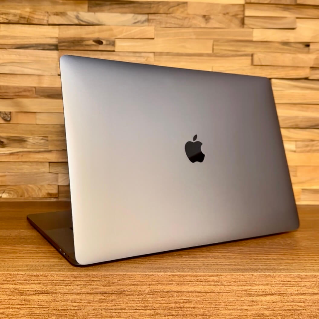 MacBook Pro 15¨ Touch Bar Space Gray, i7, rok 2018, 16GB RAM, 512GB SSD