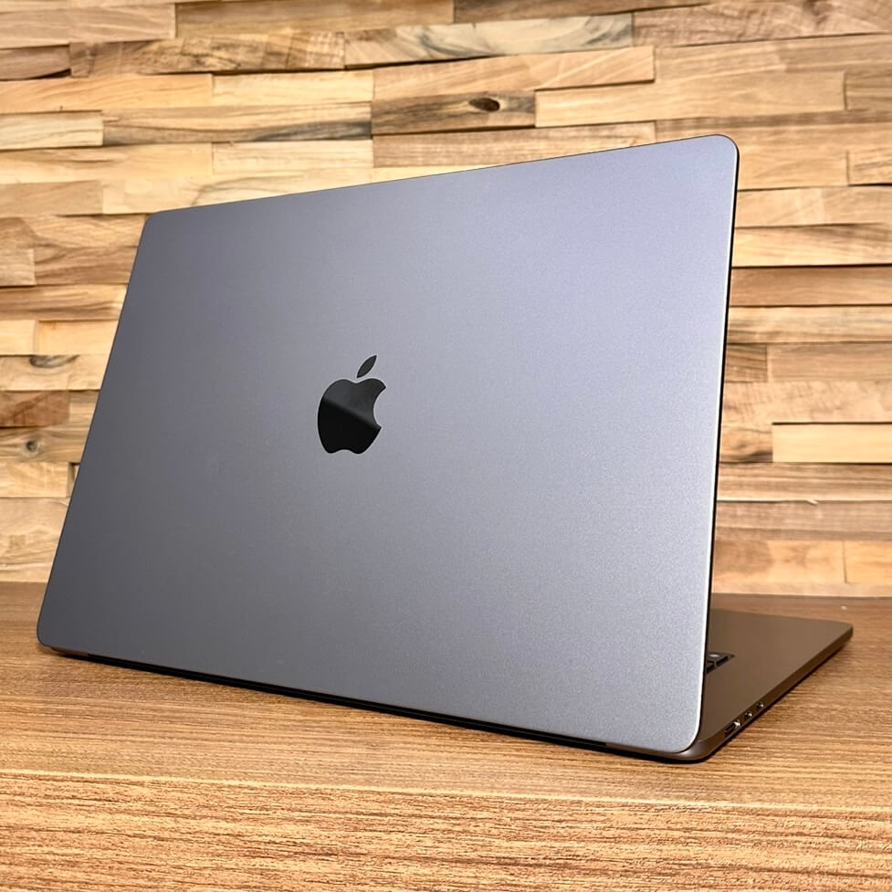 MacBook Air 15¨ Retina Space Gray, M3, rok 2024, 16GB RAM, 512GB SSD